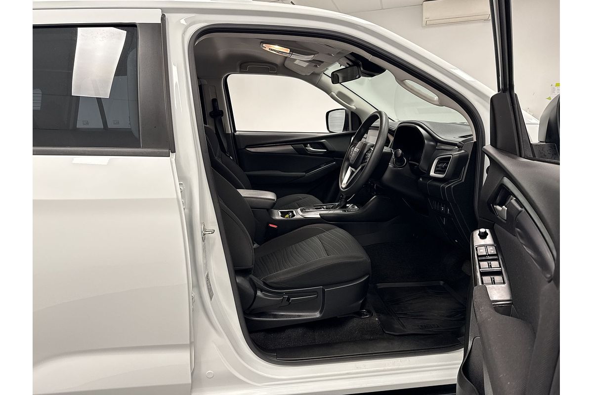 2022 Isuzu MU-X LS-M