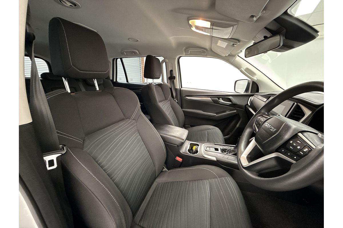 2022 Isuzu MU-X LS-M