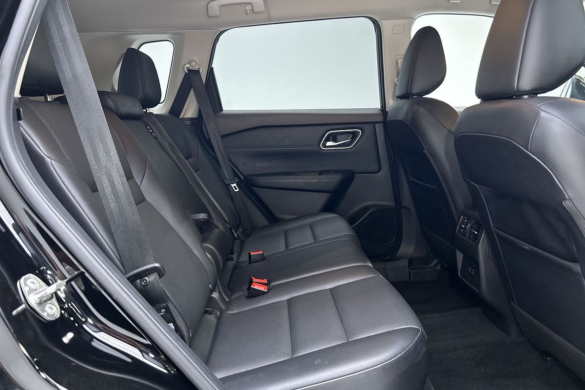 2023 Nissan X-TRAIL ST-L T33