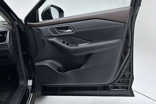 2023 Nissan X-TRAIL ST-L T33