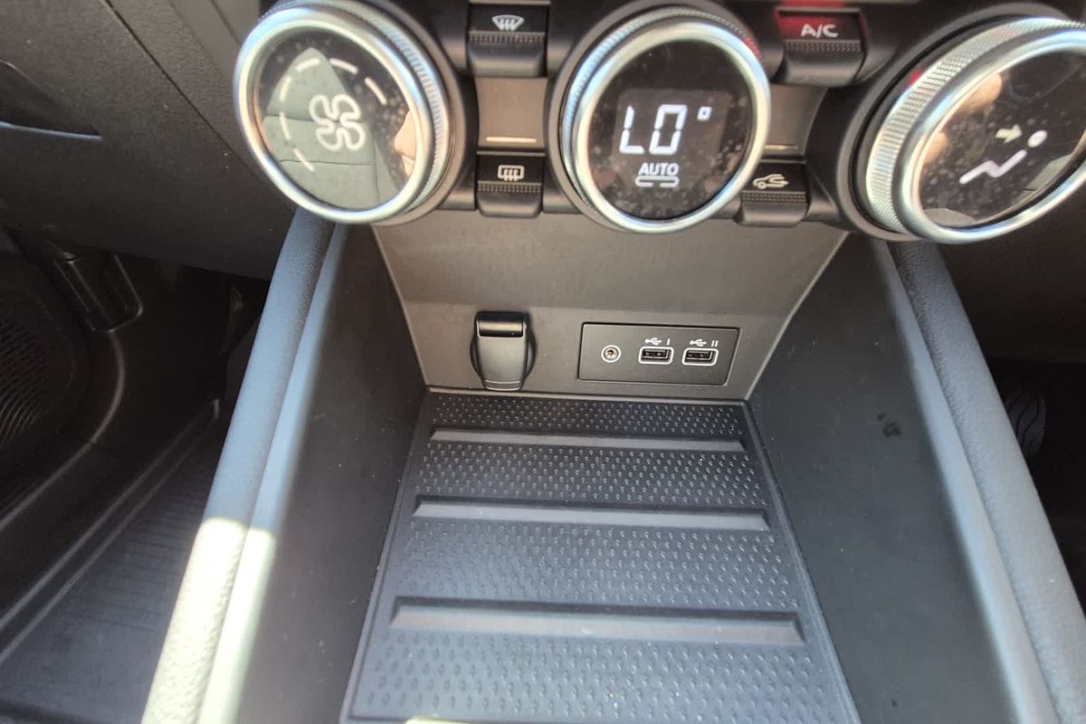 2023 Renault Captur Intens XJB