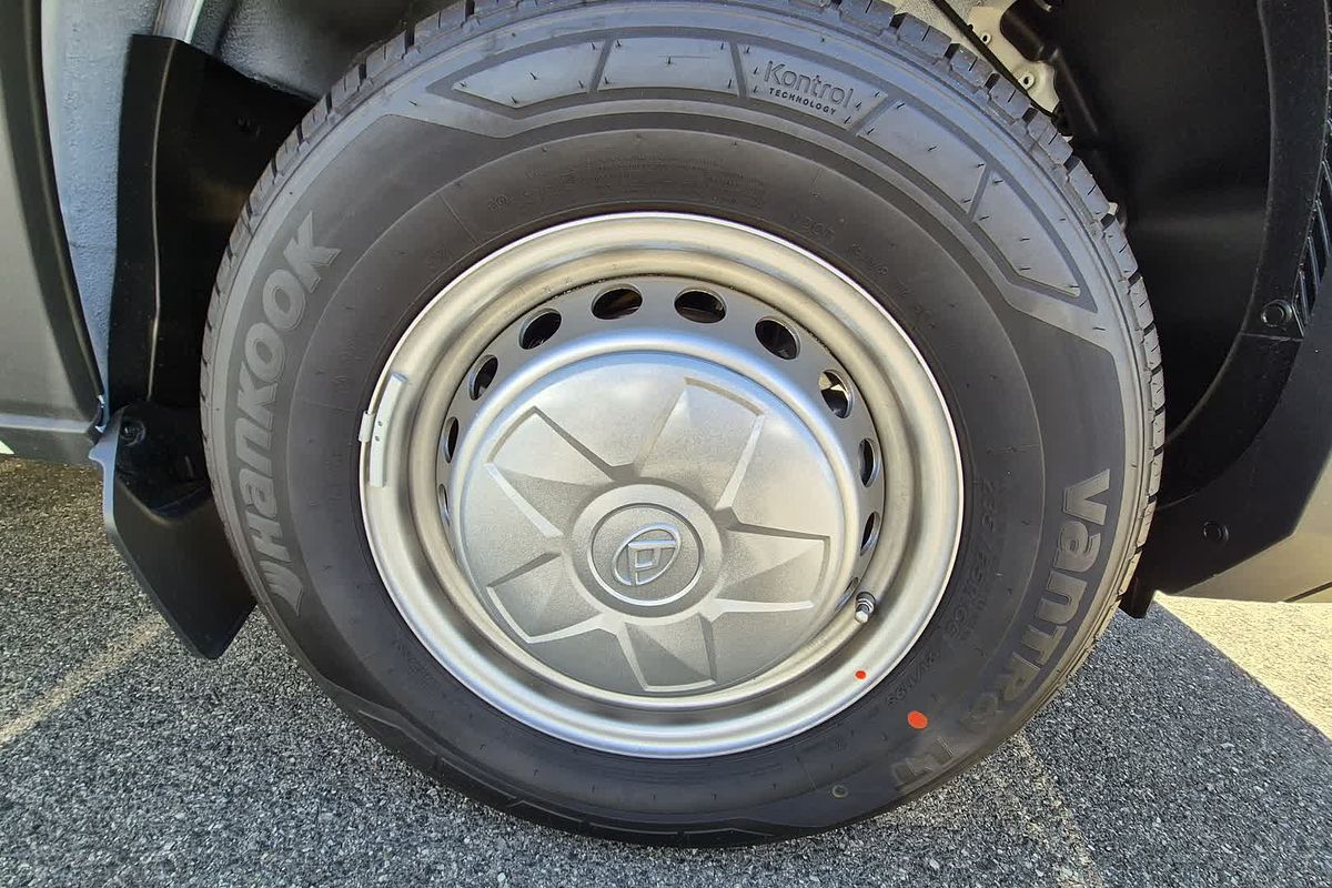 2024 LDV Deliver 9 MWB Mid Roof