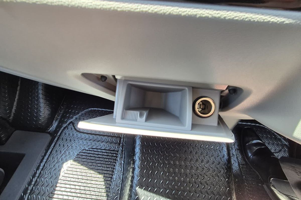 2024 LDV Deliver 9 MWB Mid Roof