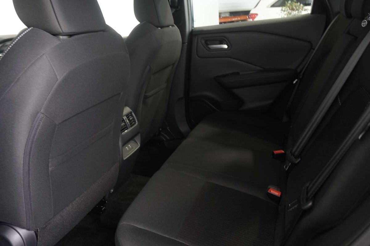 2025 Nissan QASHQAI ST-L J12
