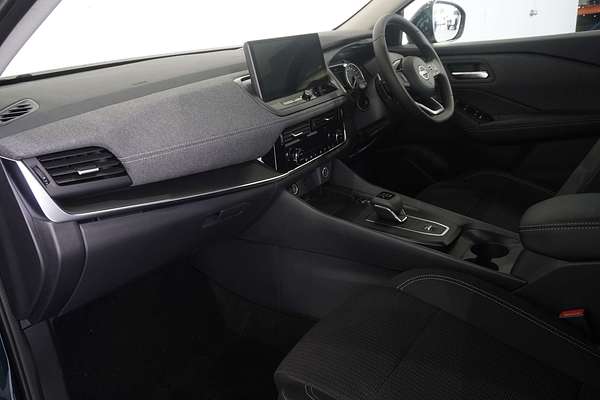 2025 Nissan QASHQAI ST-L J12