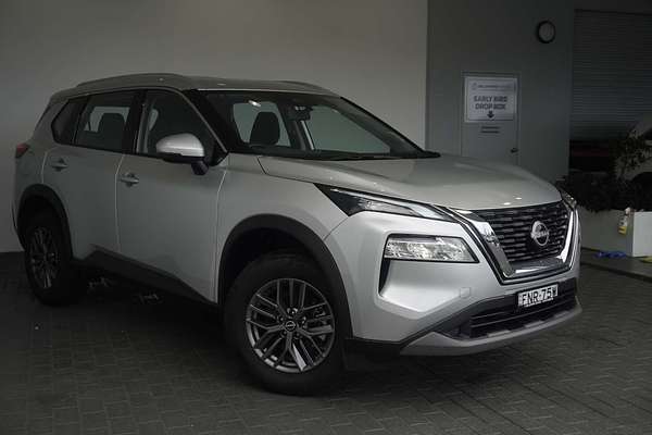 2024 Nissan X-TRAIL ST T33