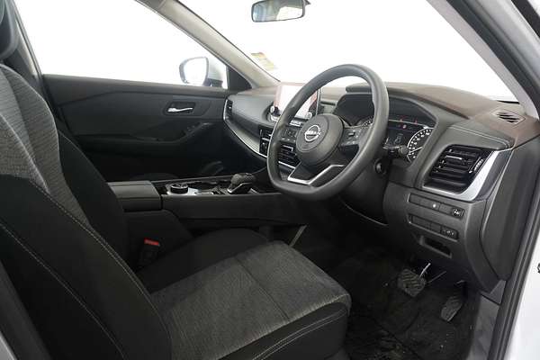 2024 Nissan X-TRAIL ST T33