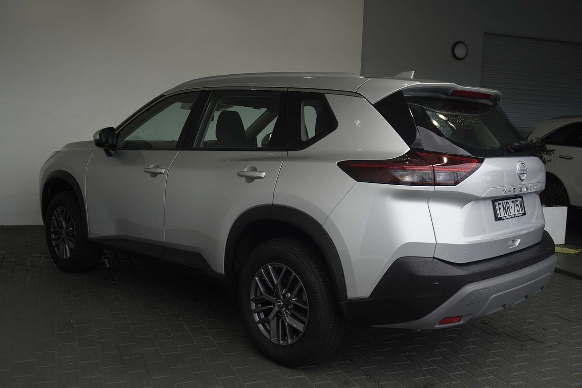 2024 Nissan X-TRAIL ST T33