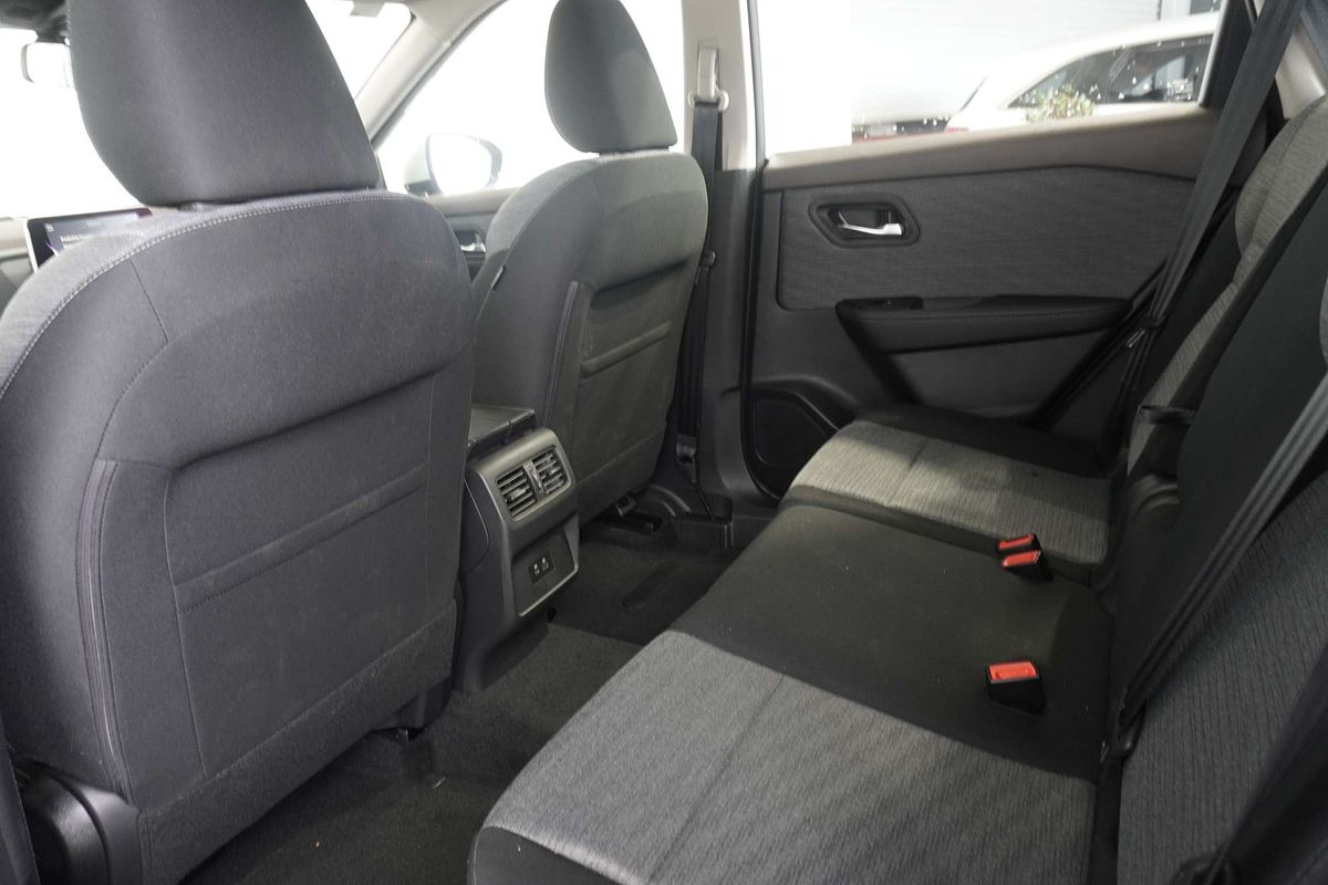 2024 Nissan X-TRAIL ST T33