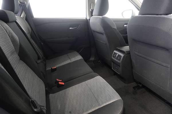2024 Nissan X-TRAIL ST T33
