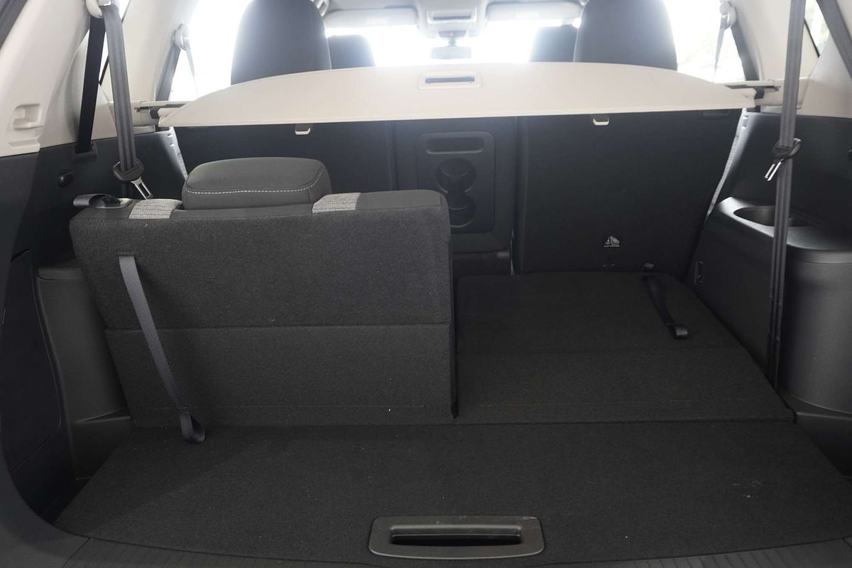 2024 Nissan X-TRAIL ST T33