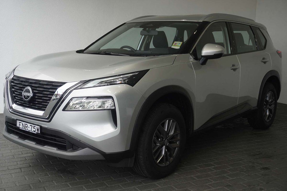 2024 Nissan X-TRAIL ST T33