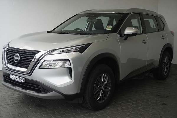 2024 Nissan X-TRAIL ST T33