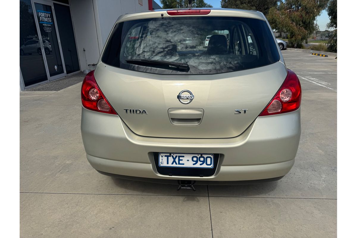 2006 Nissan Tiida ST C11