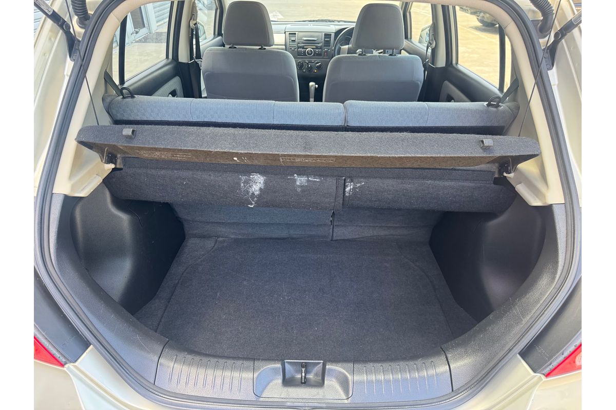 2006 Nissan Tiida ST C11