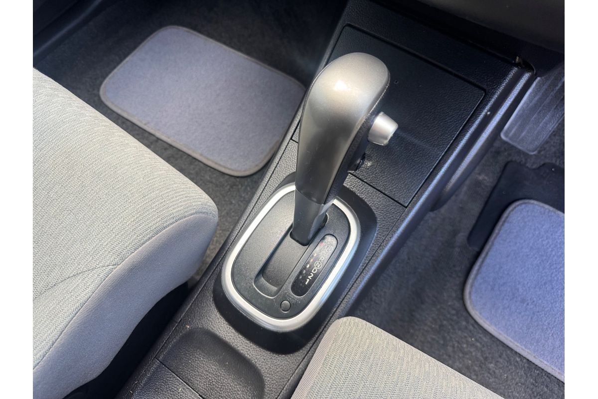 2006 Nissan Tiida ST C11