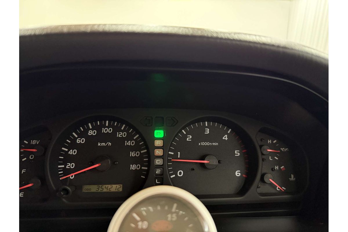 2000 Toyota Landcruiser GXL HDJ100R