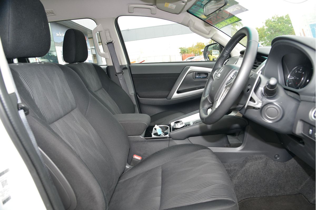 2023 Mitsubishi Pajero Sport GLX QF