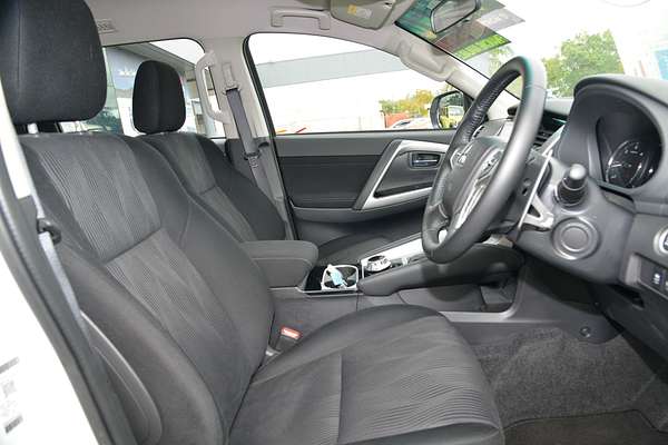 2023 Mitsubishi Pajero Sport GLX QF