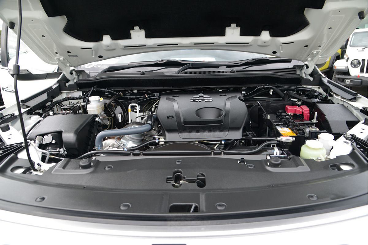 2023 Mitsubishi Pajero Sport GLX QF