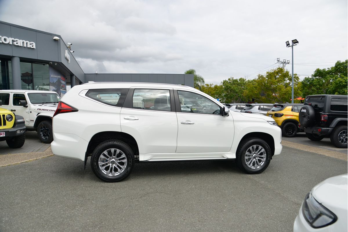 2023 Mitsubishi Pajero Sport GLX QF