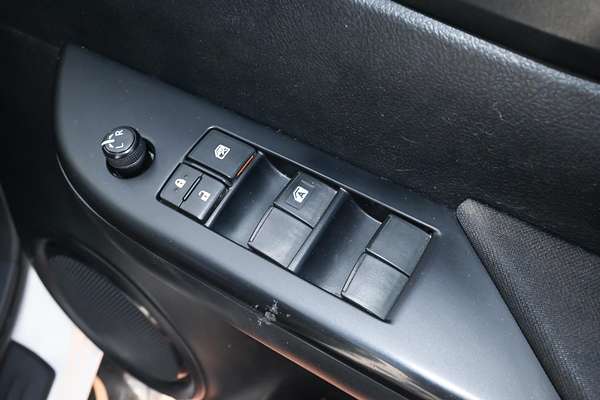 2020 Toyota Hilux SR GUN126R 4X4
