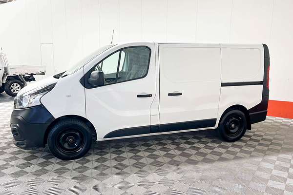 2021 Mitsubishi Express GLX SN SWB