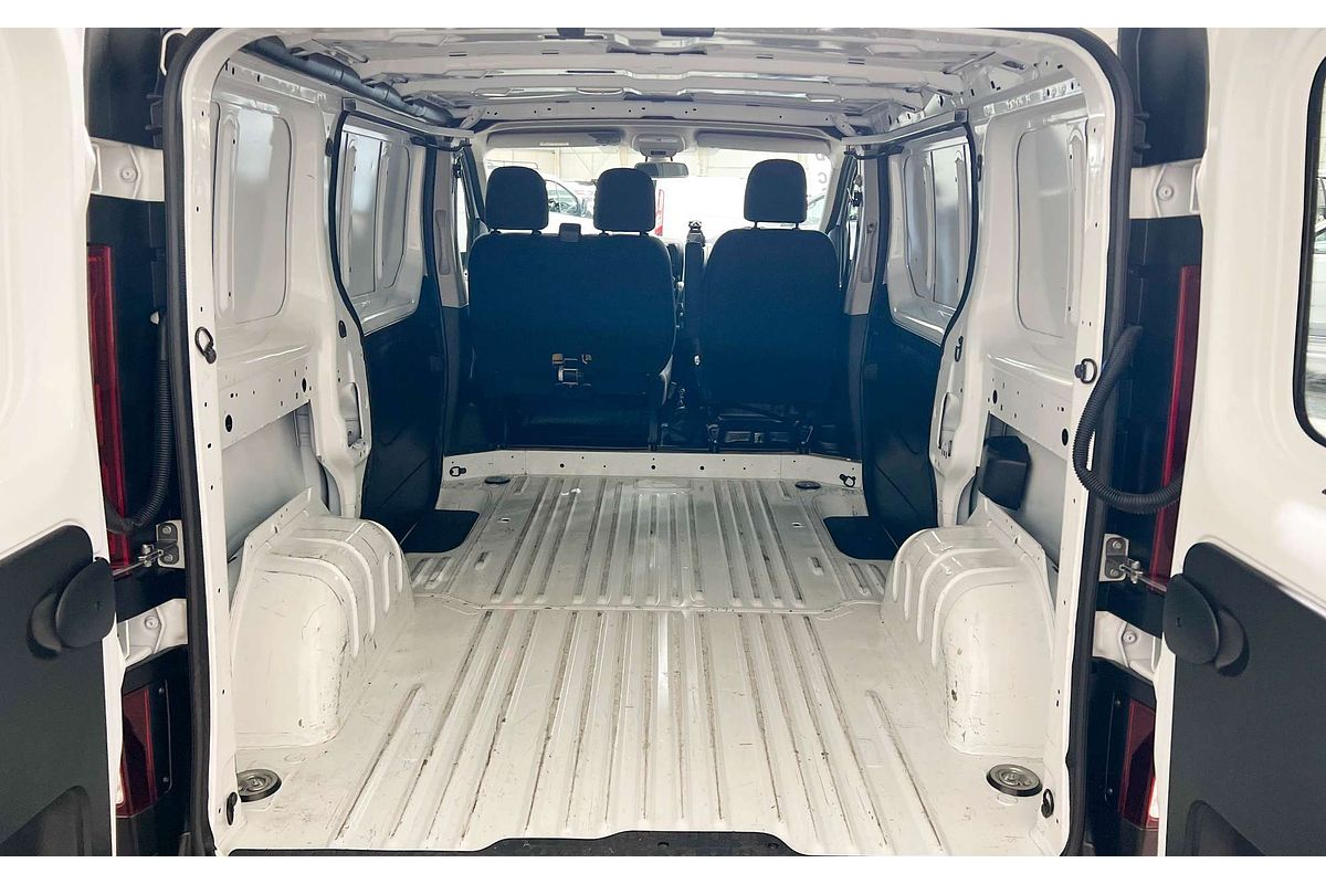 2021 Mitsubishi Express GLX SN SWB