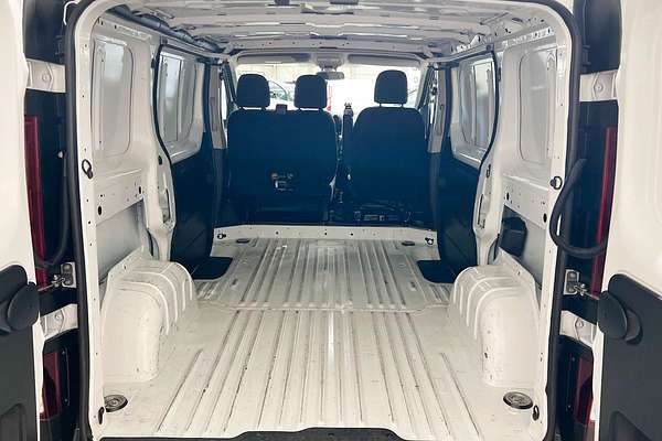 2021 Mitsubishi Express GLX SN SWB