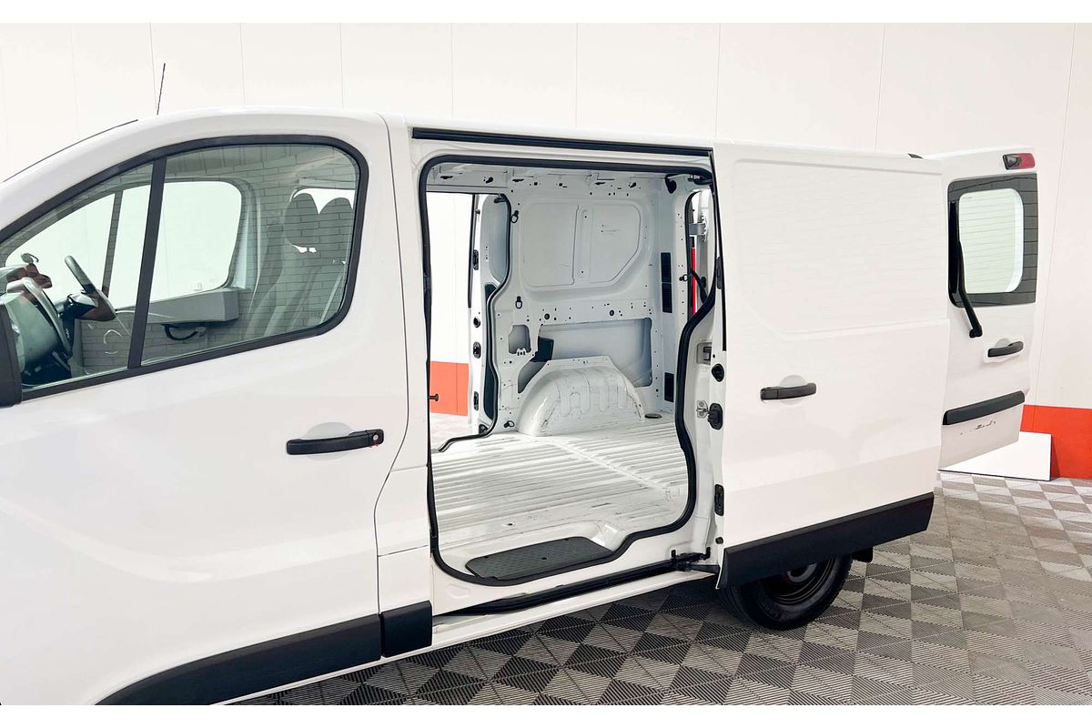 2021 Mitsubishi Express GLX SN SWB