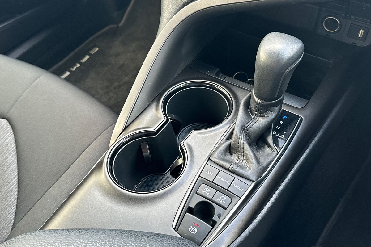 2021 Toyota Camry Ascent Sport AXVH70R