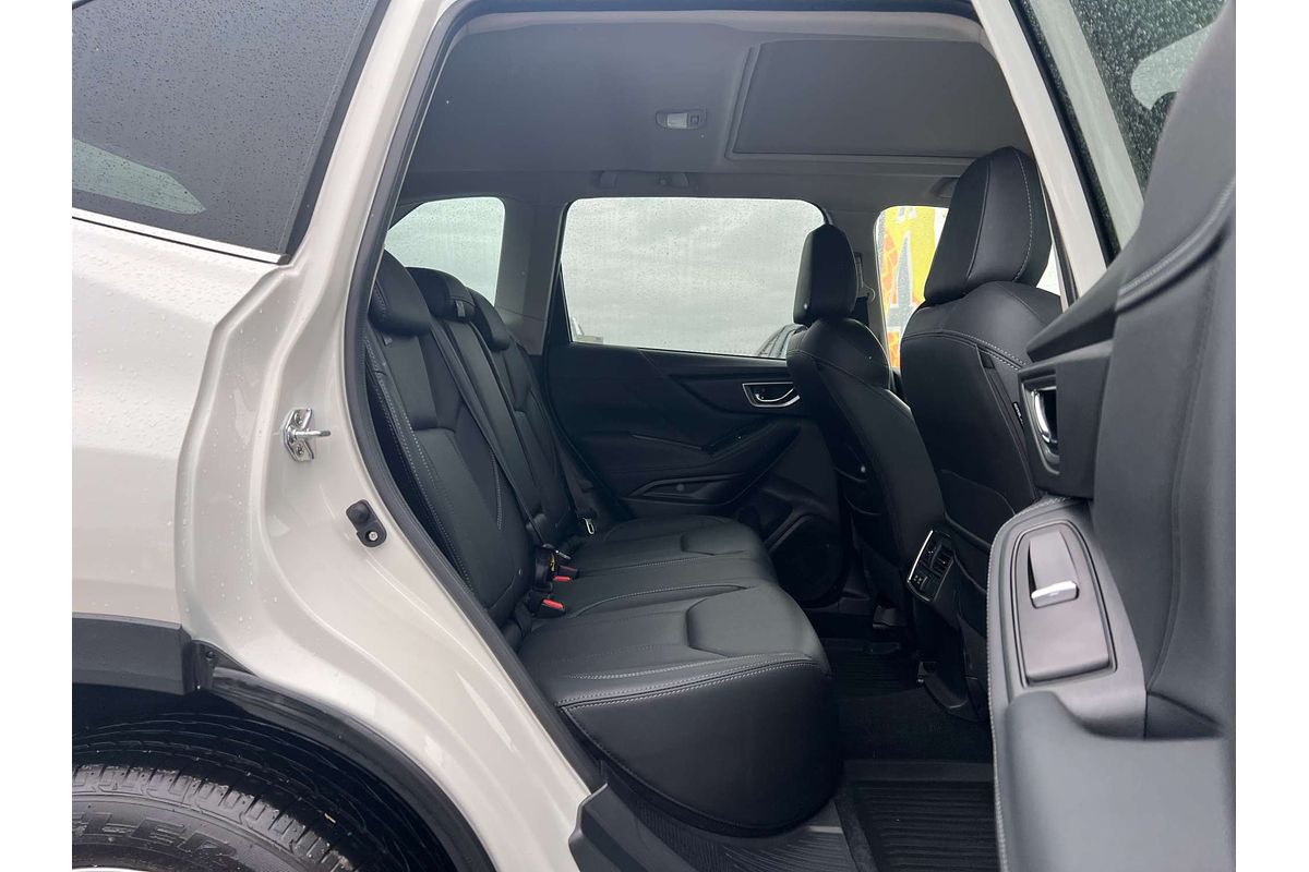 2023 Subaru Forester Hybrid S S5