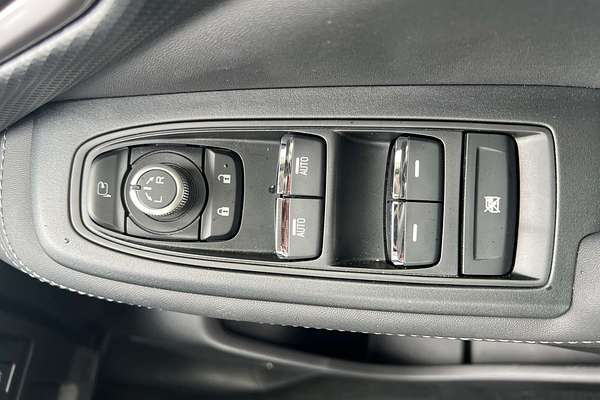 2023 Subaru Forester Hybrid S S5