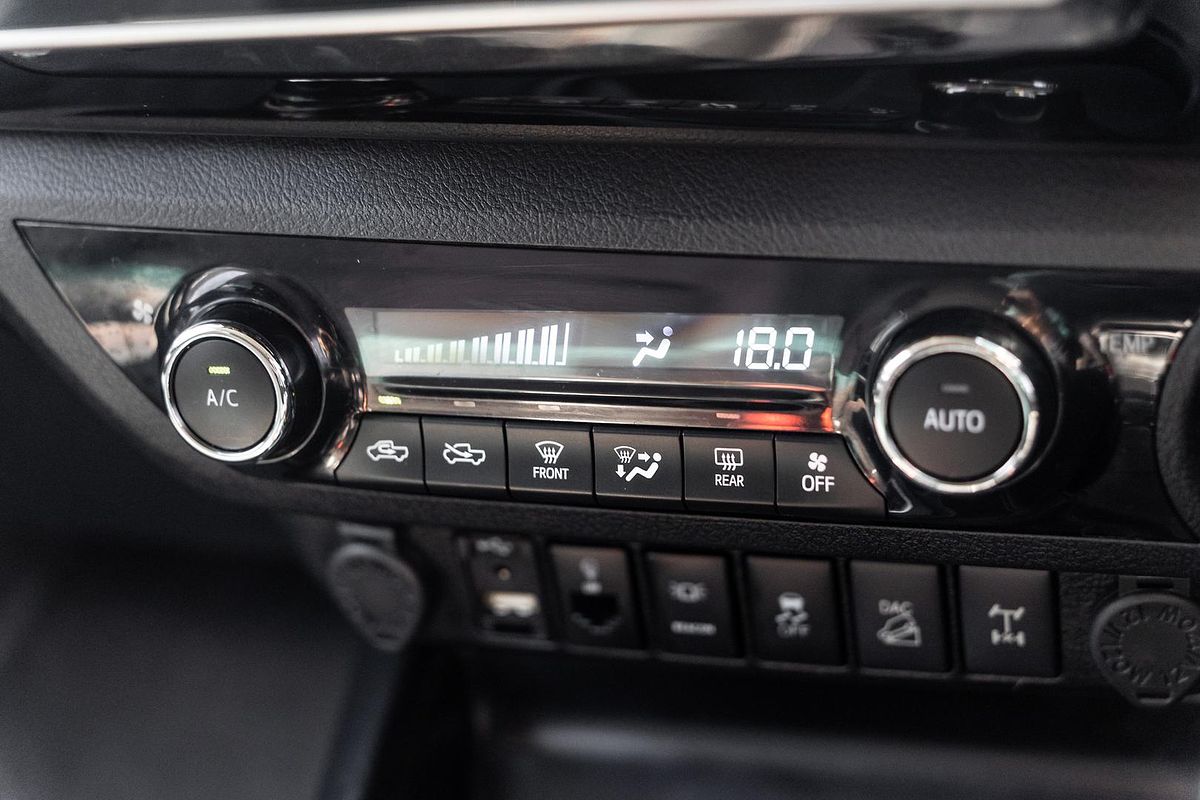 2018 Toyota Hilux SR5 GUN126R 4X4
