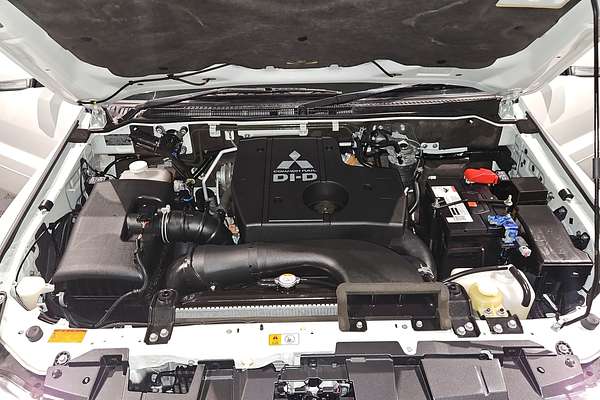 2019 Mitsubishi Pajero GLX NX