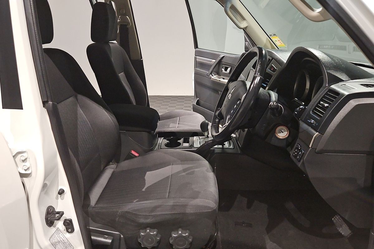 2019 Mitsubishi Pajero GLX NX