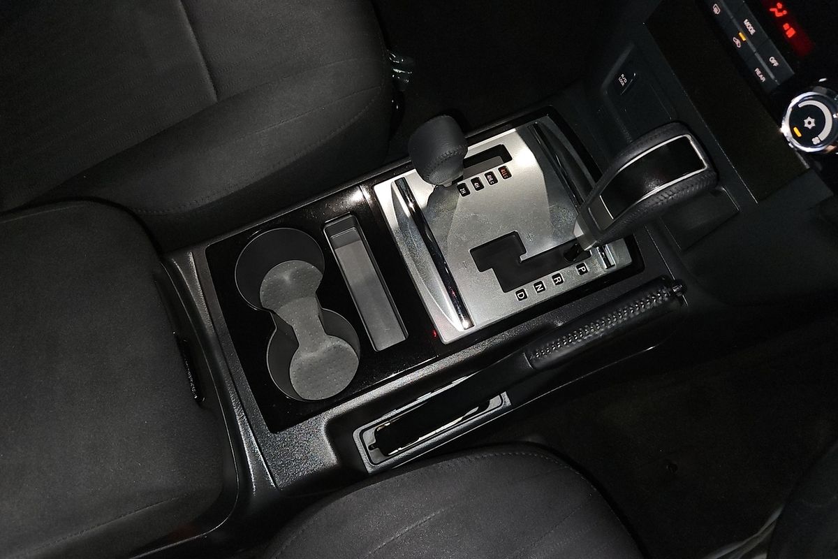 2019 Mitsubishi Pajero GLX NX