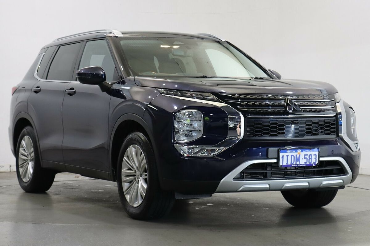 2024 Mitsubishi Outlander LS ZM