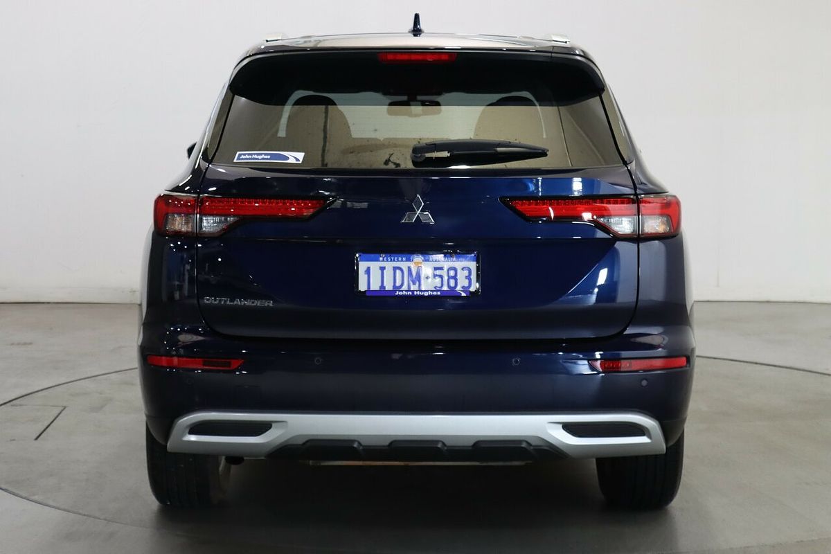 2024 Mitsubishi Outlander LS ZM