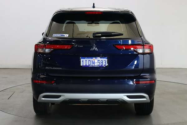 2024 Mitsubishi Outlander LS ZM