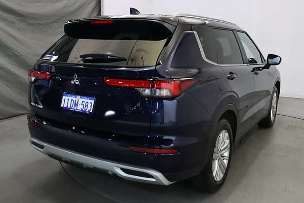 2024 Mitsubishi Outlander LS ZM