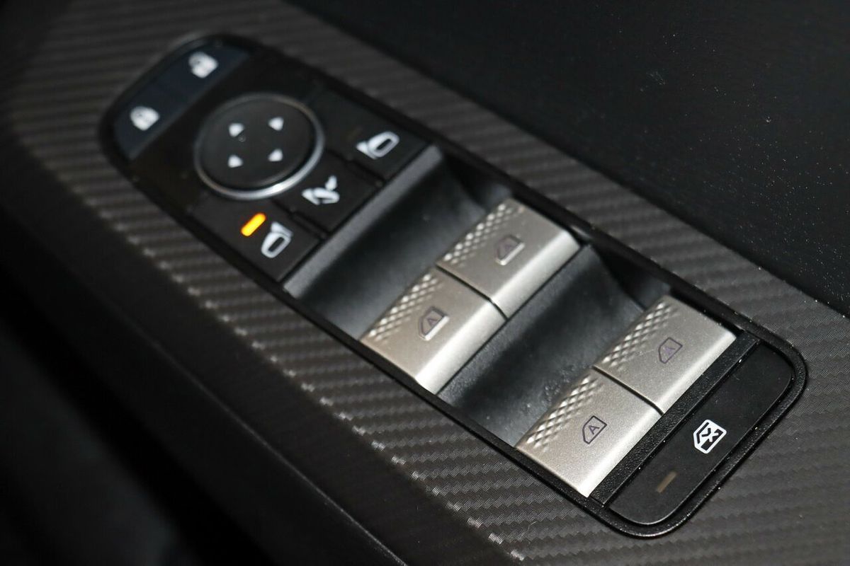 2024 Mitsubishi Outlander LS ZM