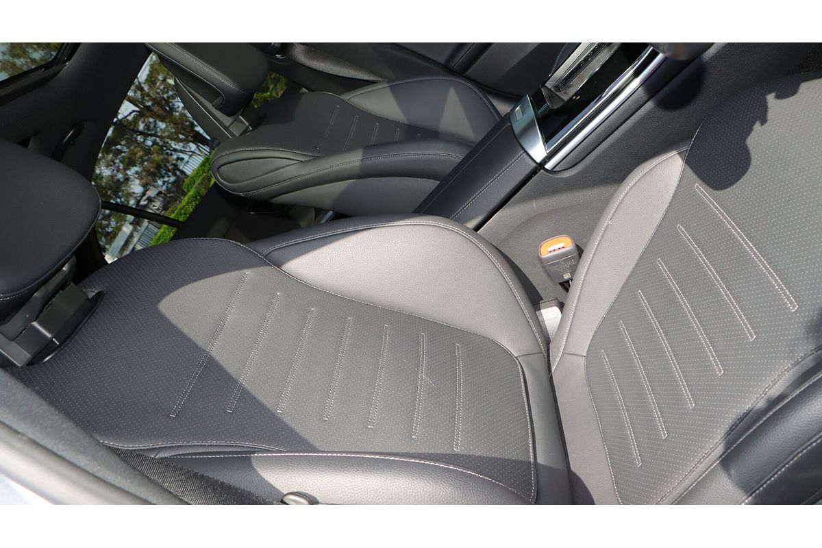 2024 Mercedes-Benz C-Class C300 W206
