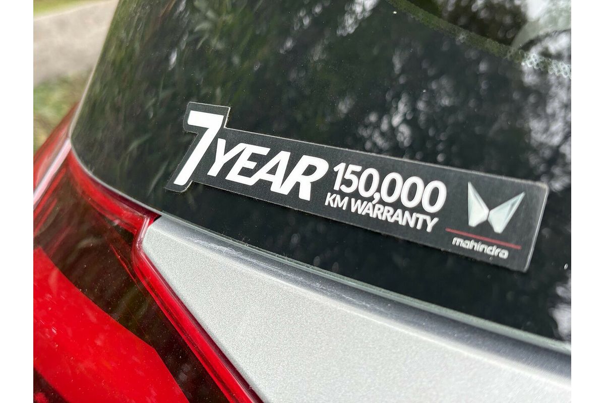 2024 Mahindra XUV700 AX7