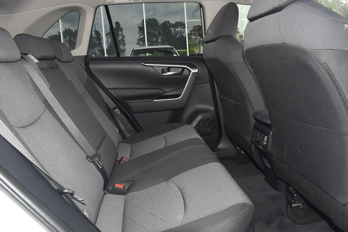 2024 Toyota RAV4 GXL AXAH52R