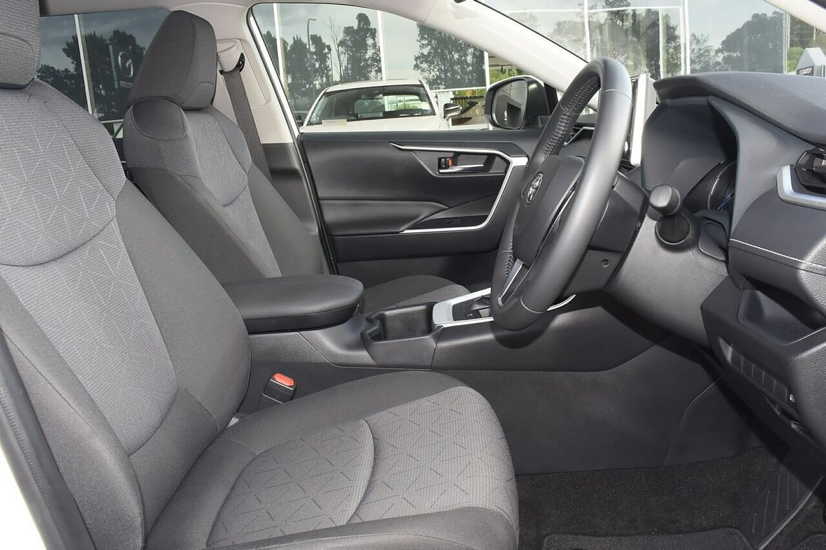2024 Toyota RAV4 GXL AXAH52R