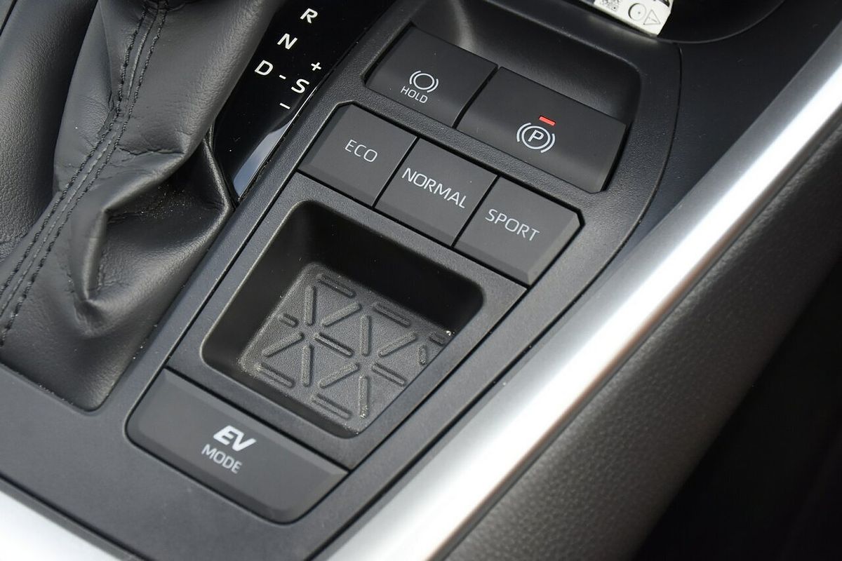 2024 Toyota RAV4 GXL AXAH52R