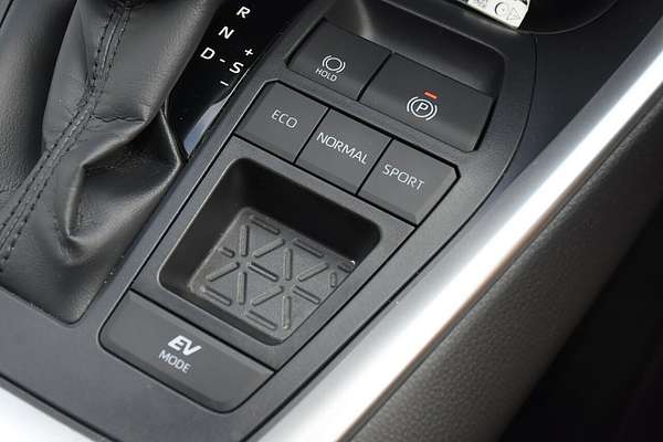 2024 Toyota RAV4 GXL AXAH52R