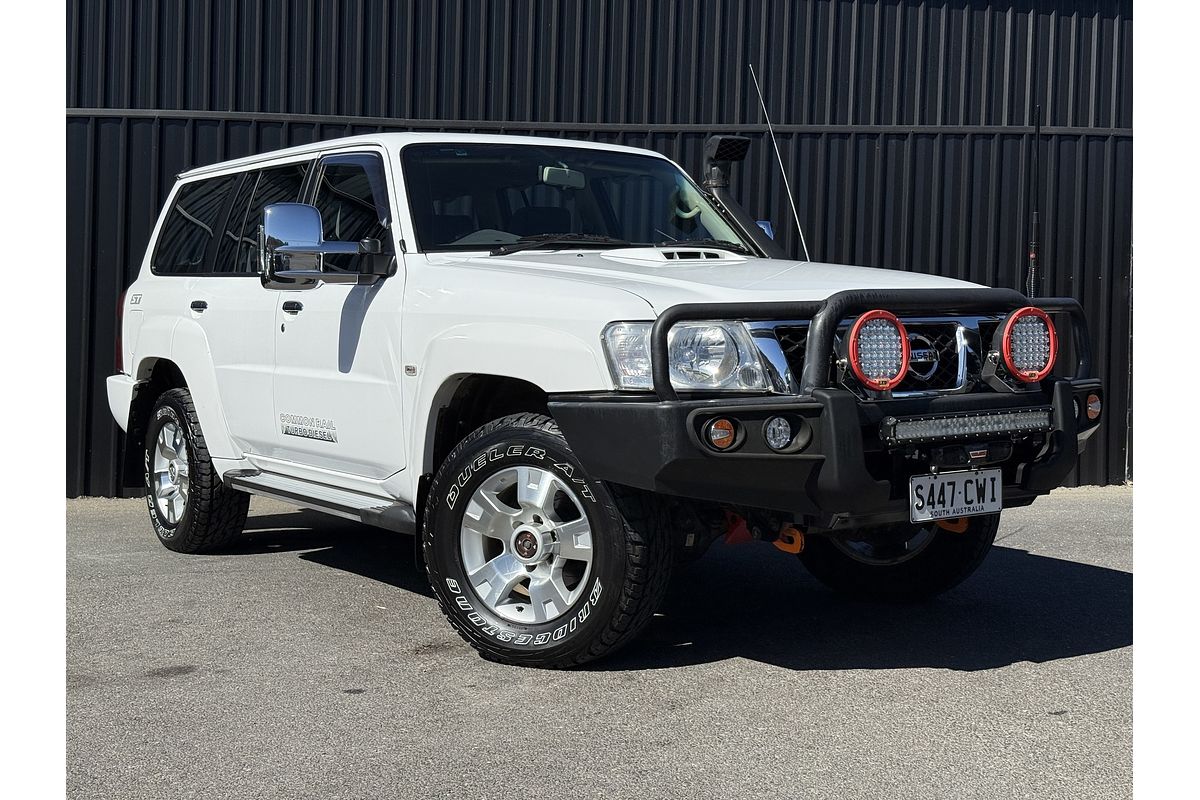 2010 Nissan Patrol ST GU 7