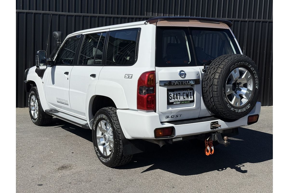 2010 Nissan Patrol ST GU 7